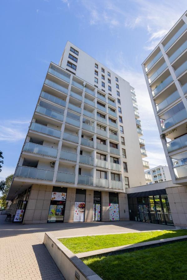 Osiedle Intenso Warszawa Wola By Noclegi Renters エクステリア 写真